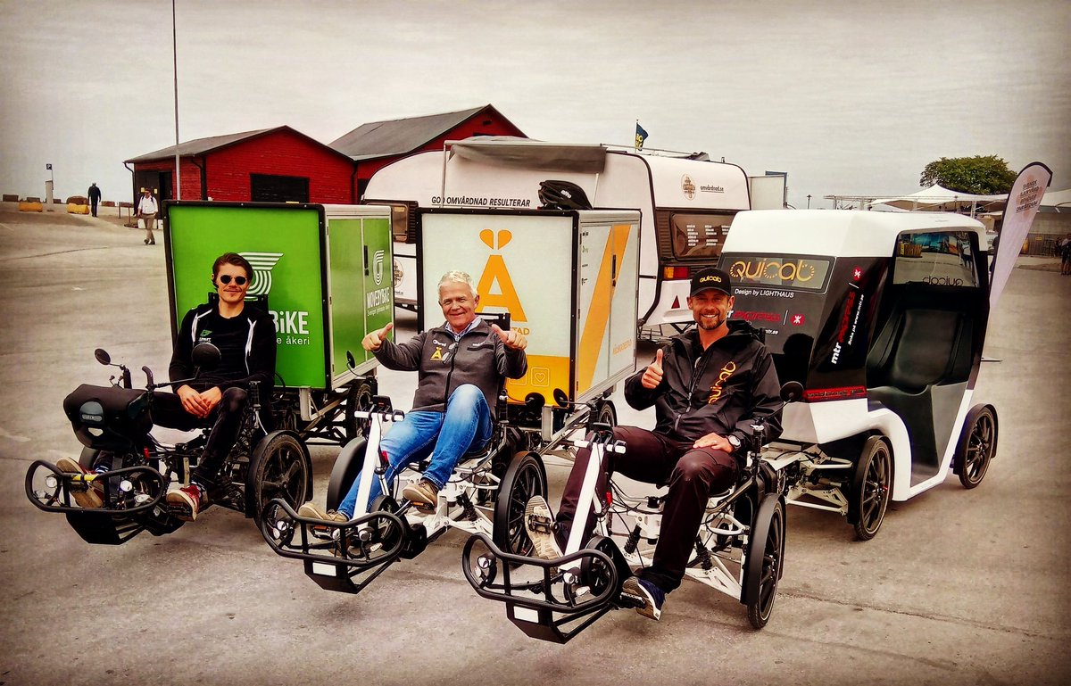 Blev ett spontant Armadillo meetup i Visby. <a href="/movebybike/">MOVEBYBiKE</a> <a href="/AlskadeStad/">Älskade Stad</a> <a href="/thequicab/">Quicab</a> Ping <a href="/Velovebikes/">Velove</a>. #Almedalen