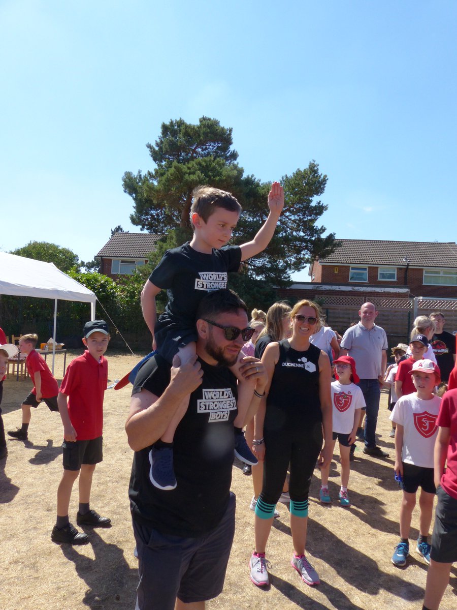 StJeromesSch's tweet image. Fabulous Infant Sports Day ending with a whole school Harry's Mile @HelpHarryFund Perfect!