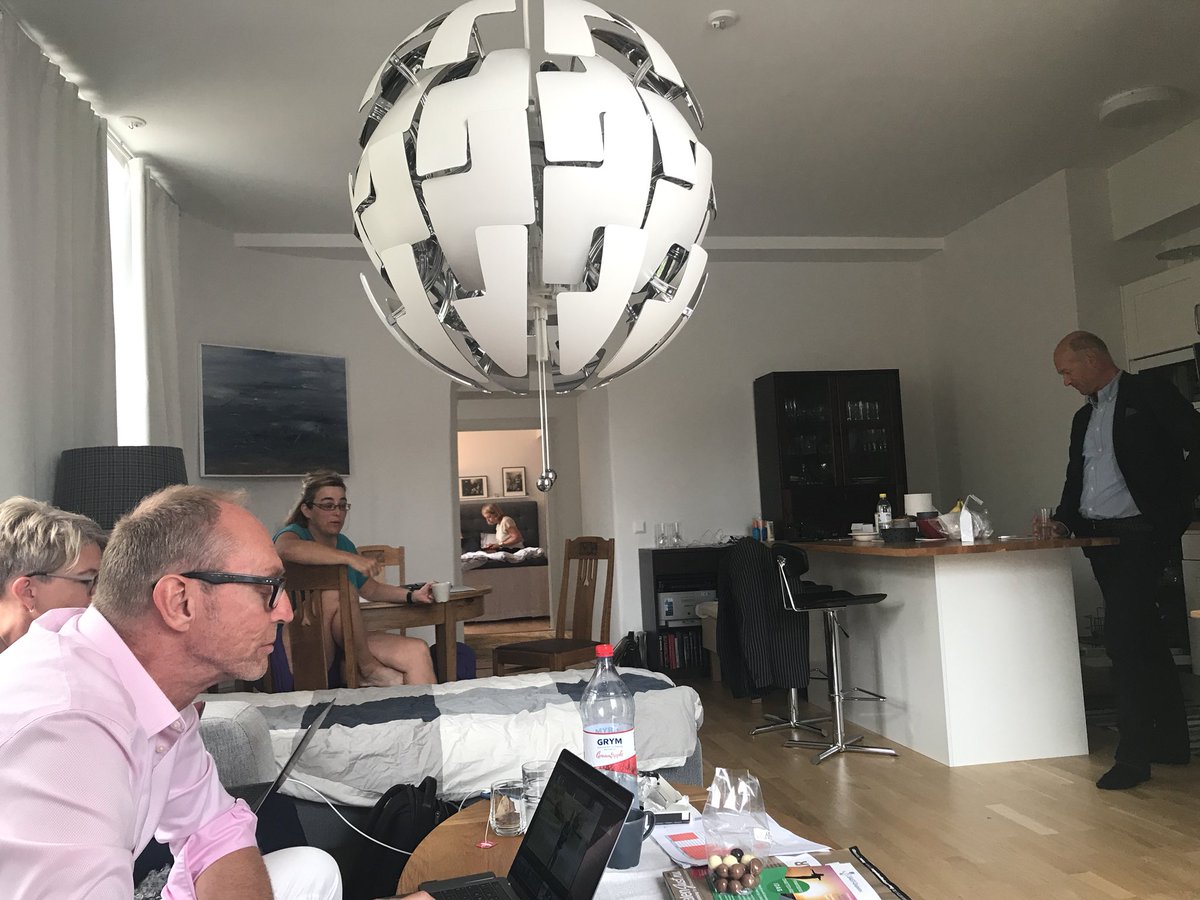 Spontanminglar i #medtech4health lägenhet. #Almedalen