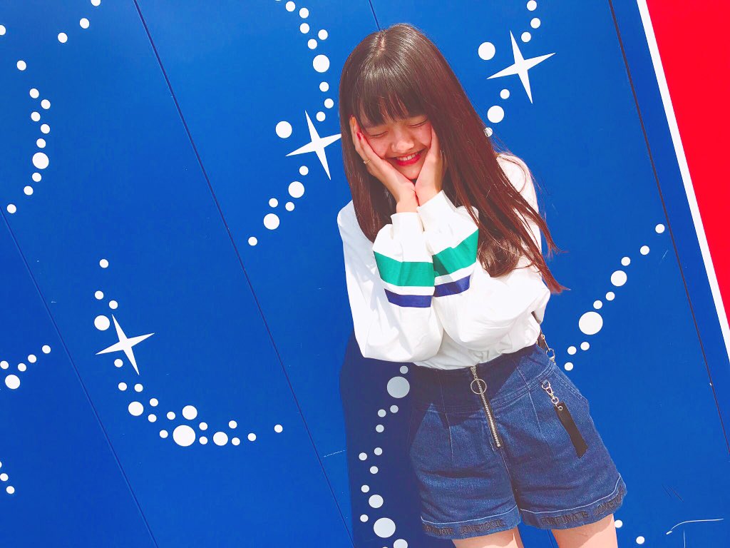 前田優衣 Disney Shot 前田優衣 Avex ディズニー 青い壁 キラキラ T Co Pzztpbehgu Twitter