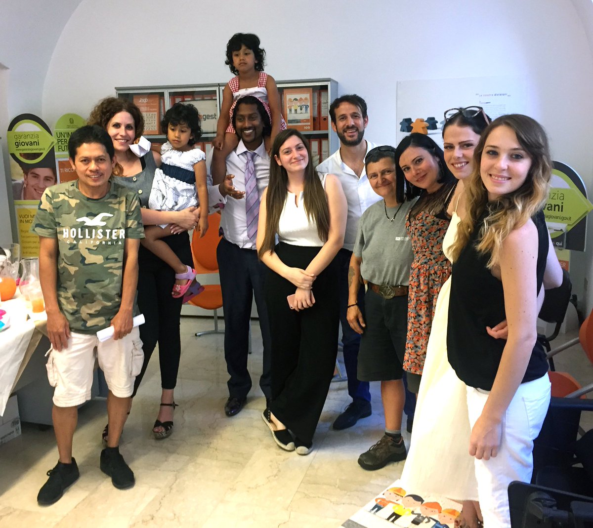 GRUPPO_SGB's tweet photo. 📷🎉 Sorrisi, entusiasmo, partecipazione: #HumangestOpenDay è tutto questo. Ecco le foto degli appuntamenti dello scorso weekend. 🔗https://t.co/5xujmQ00Gx 🌍 https://t.co/eElLKAbLCR