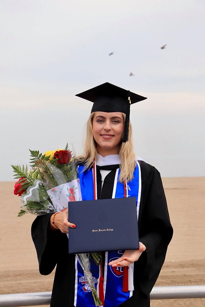 SFCALUMNI's tweet photo. Congratulations to our Graduate of the Day: Brooke Haliscak. We are proud to have you as our alumna! #SFCGrad2018 #gradonthewater https://t.co/t2nEOL9q6R