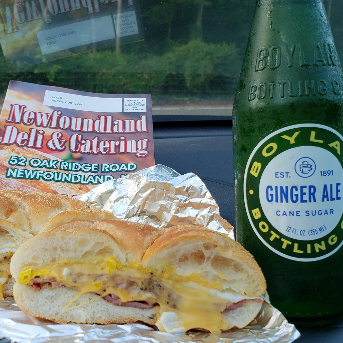 Whereisthemenu's tweet photo. Newfoundland Deli
Newfoundland, NJ
#10 of the North Jersey Breakfast Tour!
Taylor ham, egg, and cheese on a roll
with a refreshing Boylan Ginger Ale
#breakfastsandwich #taylorham #johntaylor #porkroll #breakfast #newjersey #northjersey #boylans
Menu:
https://t.co/5Ro9iIib7v https://t.co/6LKpVfXTWh