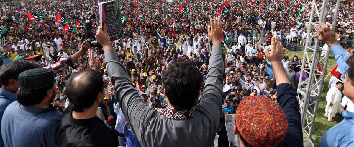 BBhuttoZardari's tweet photo. ٹنڈو جام نے میرا استقبال بلکل اس طرح کیا جیسے وہ ہمیشہ سے شہید ذوالفقار علی بھٹو اور شہید محترمہ بینظیر بھٹو کا کرتے آئے ہیں!
#BBteraKaaflaThamaNahin #TandoJam #Hyderabad https://t.co/FwMiEEvC1Q