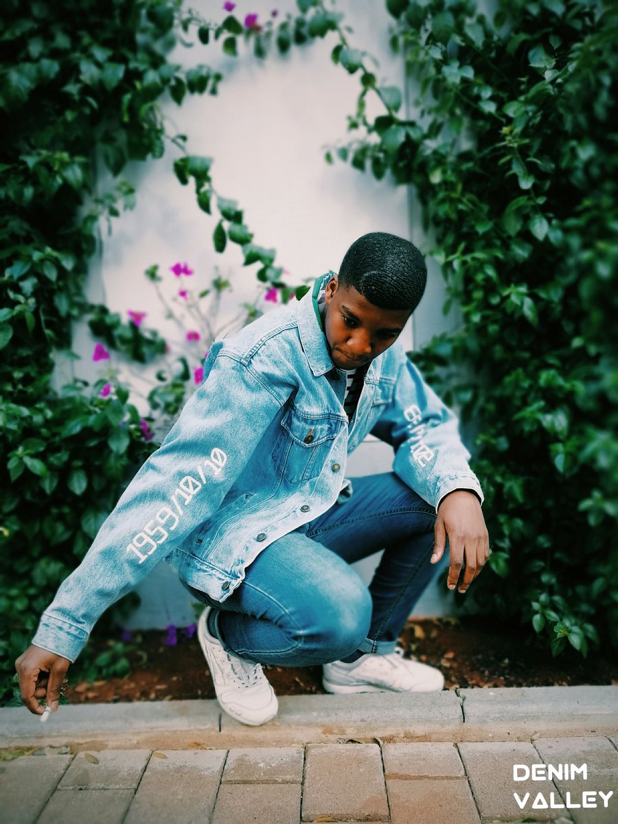 KLL_Boshmane's tweet image. Hey Twitter👋
I own a clothing brand called Denim Valley. We sell and customize denim jackets at fair price. 

For only:
R200 (if bring your own jacket)
R550 (jacket provided by denim valley)

•Denim Takes 2-3 days to paint.
•We are based in Braamfontein. Please help retweet🙏