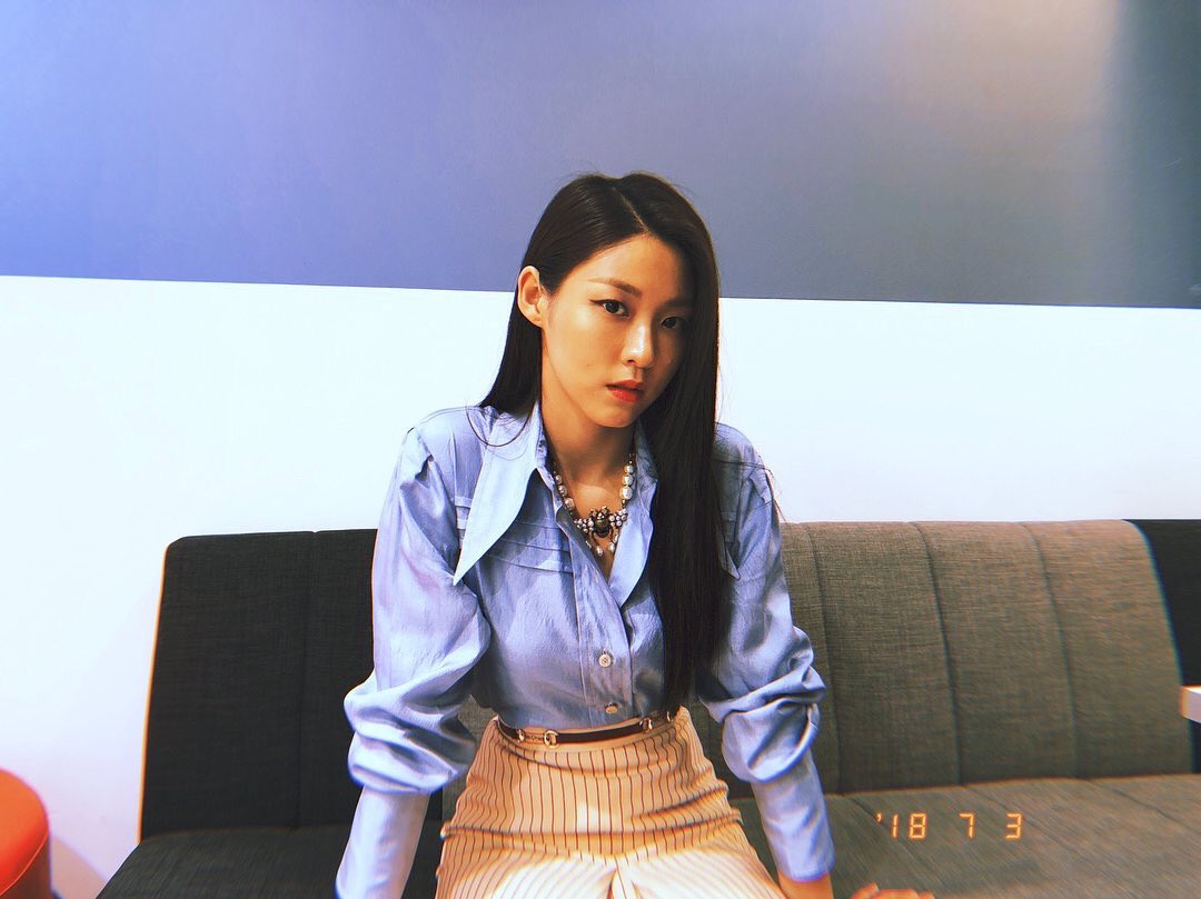 seolhyunpics's tweet photo. she has the ability to transform your bad day into a good one https://t.co/wgHAeOcE9D