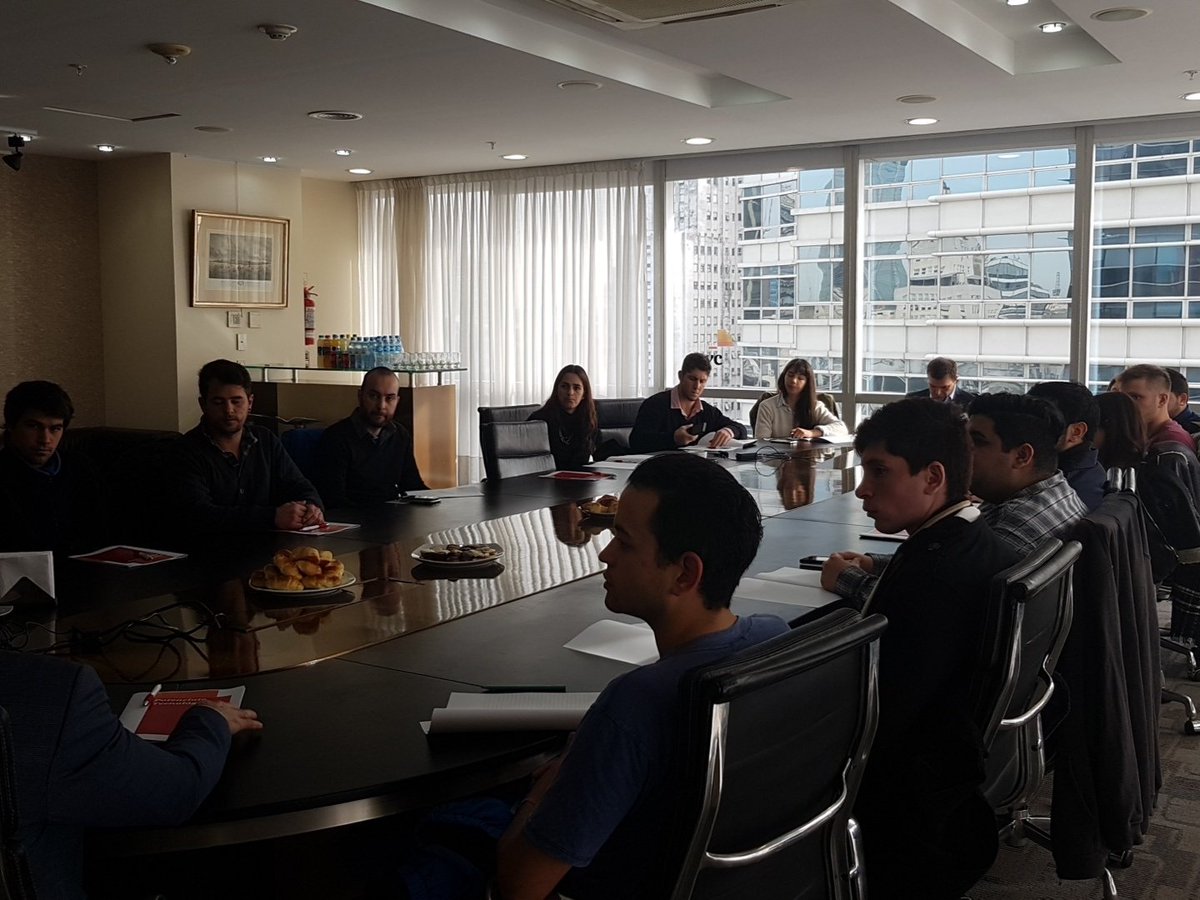 NicolasCarusoni's tweet photo. Con los #emprendedores de #potenciate  escuchando sus #innovadores proyectos. En @PwC_Argentina  apoyamos al ecosistema #emprendedor https://t.co/M2v1OsgSQM
