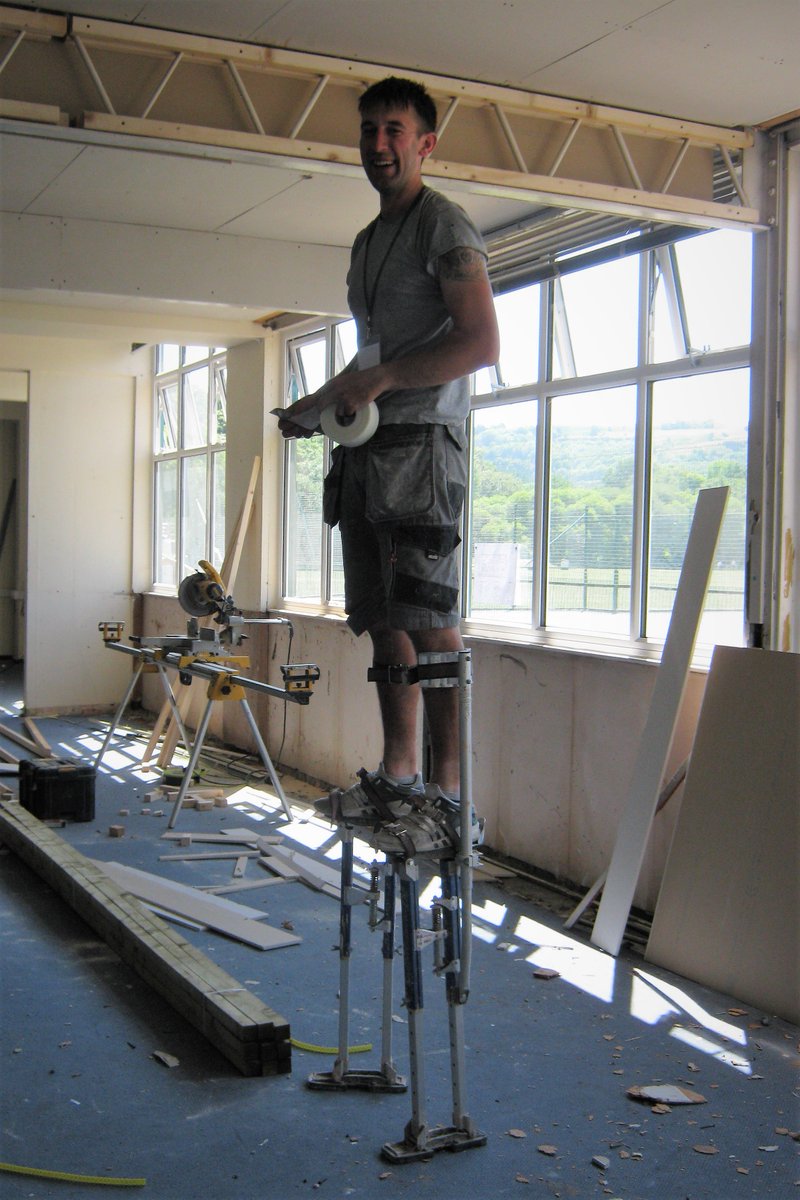 HVCLRC's tweet image. What everyone needs - leg-extensions. For those-hard-to-reach plastering jobs/cobwebs/top-shelf books. #libraryrefurb #circusskills #workinprogress