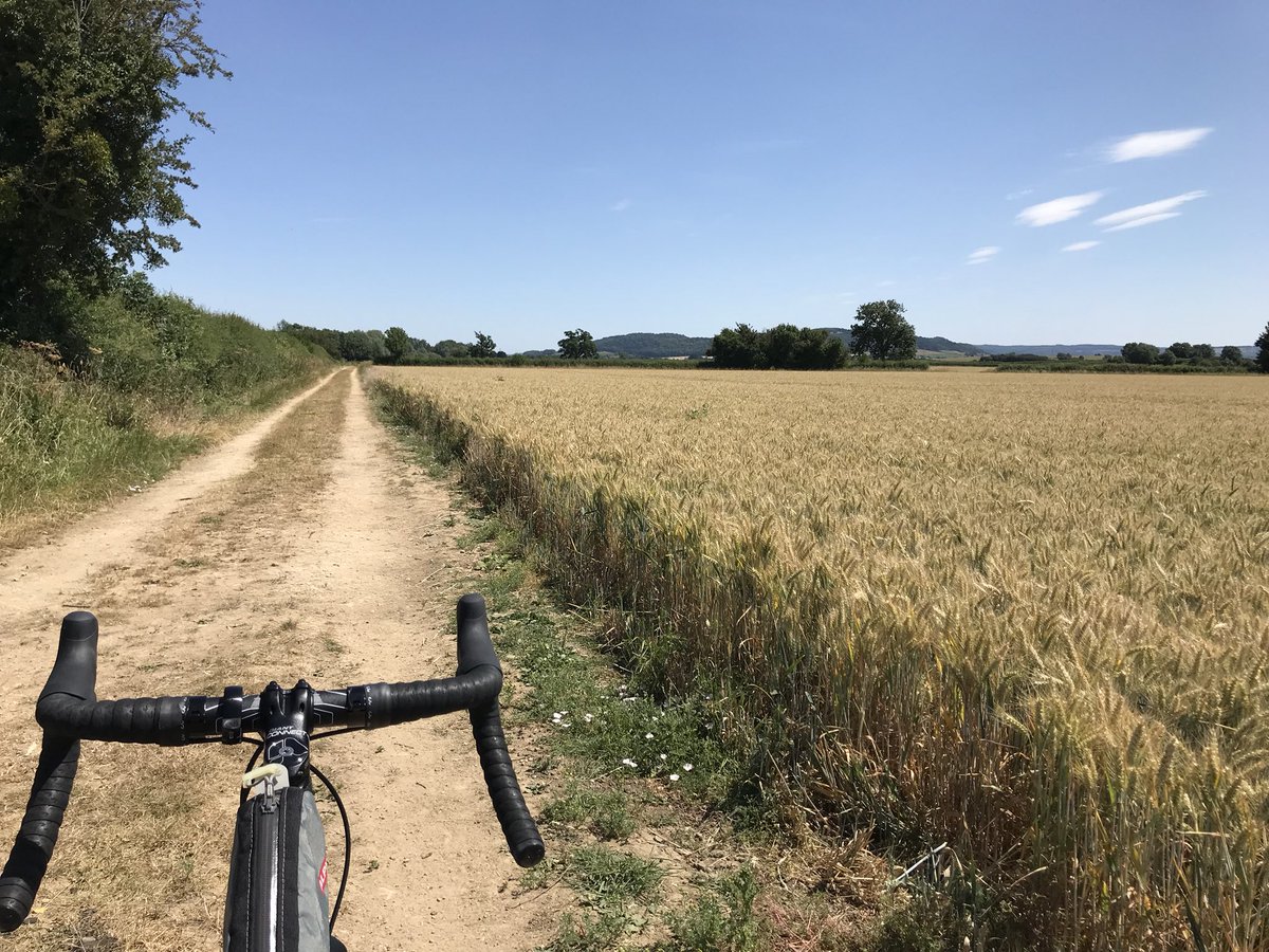 TheBikeLifeLara's tweet photo. Lovely bit of #bikepacking going on today! Out and about touring #Worcestershire https://t.co/W0LFMM78XV