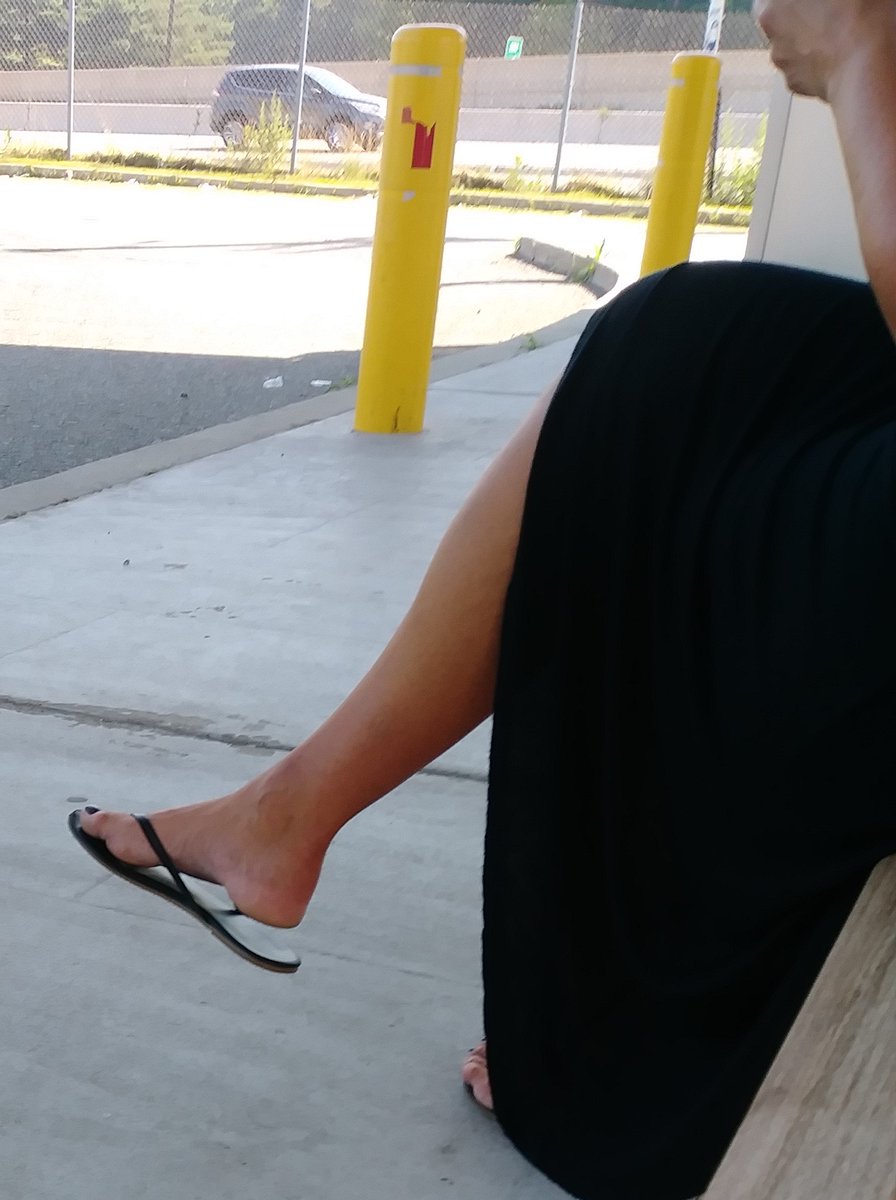 Highheelmodel's tweet image. At the bus stop staring at this hot babes feet.