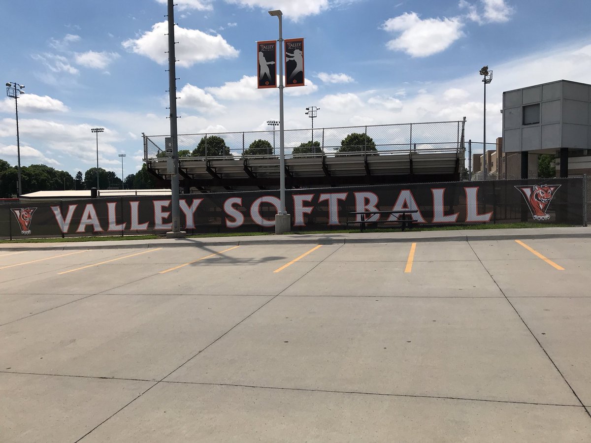 RAMA_Athletics's tweet photo. Thank you @VHSTigerSB for the opportunity to upgrade your facilities with new entrance panels, windscreen and press box panels! https://t.co/rKTyUn7cu2