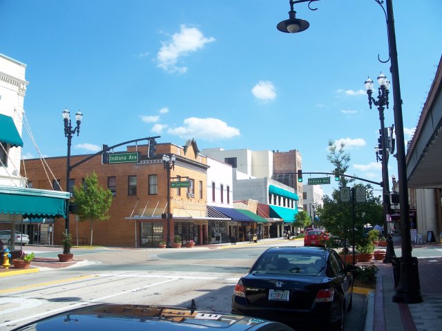 MedShoppeDeLand's tweet photo. We're wishing you a safe and beautiful Fourth of July, DeLand! https://t.co/7RlwtlJbjf