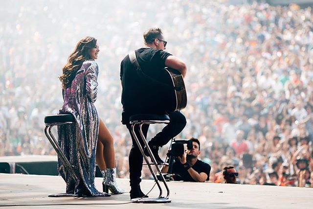 CodyGPerrin's tweet photo. Rock in Rio with @haileesteinfeld.
Photo by the great @christiantierney. #haileesteinfeld #rockinrio https://t.co/detNYKENgV https://t.co/6WjbYwaX6q