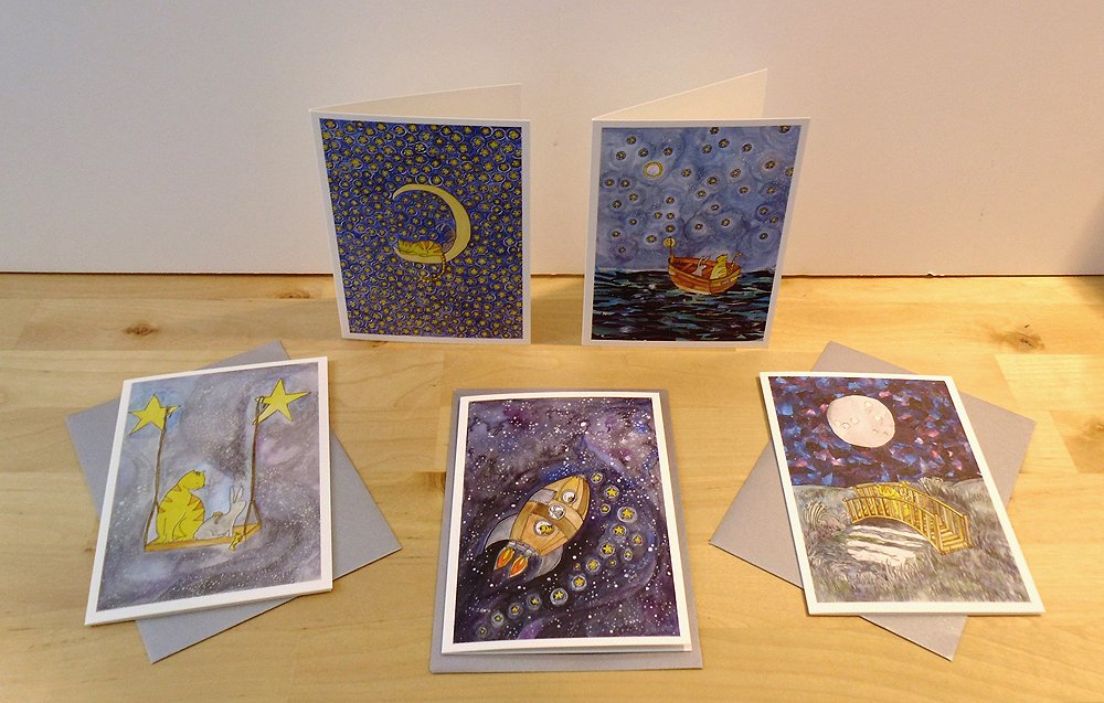 GalleryWhiteDog's tweet image. We've had a top up of our popular greeting cards by @sarahlovellart . Her "#ThreeFriends" illustrations are gorgeous and whimsical :)