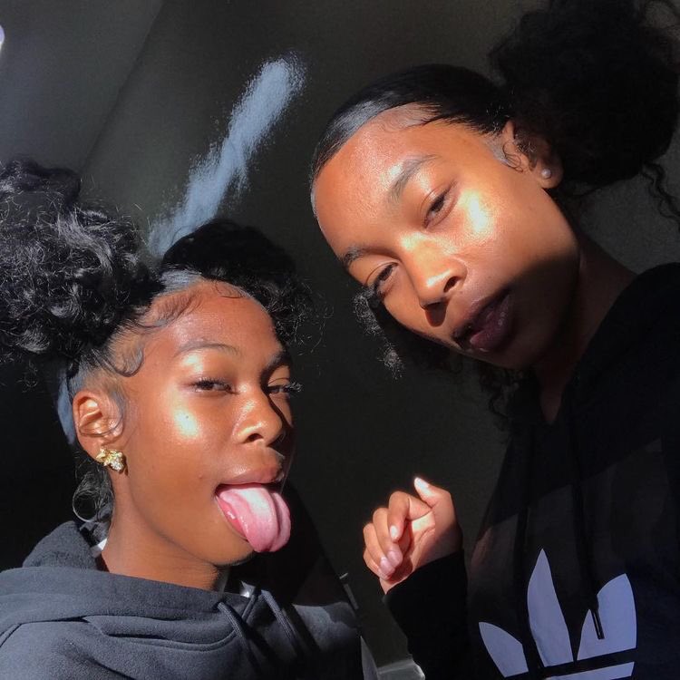 TelveeMarvie's tweet photo. Clear skin 101 🌤 https://t.co/K12Nv2mhhl