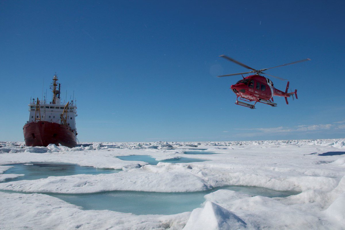 ceos_um's tweet photo. Helicopter needed to deploy sea ice team from @CeosUofm onto the ice to conduct full suite of ice and water samples. @CoastGuardCAN @umanitoba #baysys @ArcticNet @um_research #Canada #research https://t.co/QCvZeslxBy