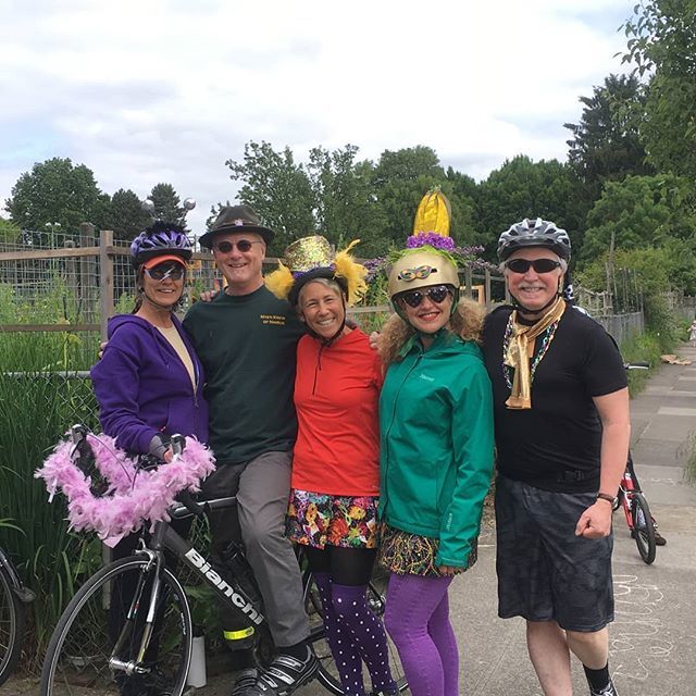 PDXMardiGras's tweet photo. Mysti Krewe of Bikeus at Sunday Parkways! Happy Summer!
#sundayparkways #bikeinpdx #parkways #safety #portlandoregon #besthelmets #streetstyle #instastyle #bikestuff #mkon https://t.co/RemIPYdsRG