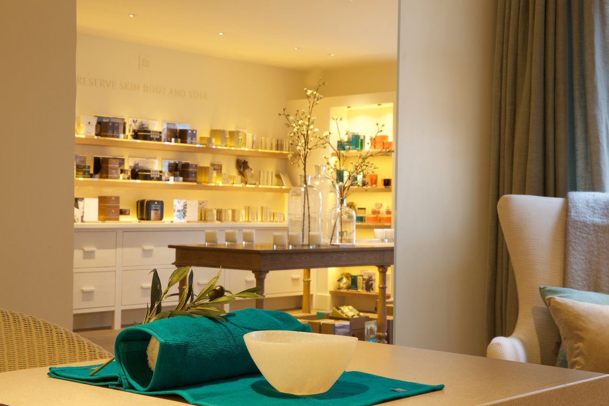 THFCareers's tweet photo. @WeaversHouseSpa are recruiting a part-time spa therapist, on a 24-hour contract. So if you are passionate about making people feel amazing! contact us: careers@tahotelcollection.co.uk #jobs #spa 
https://t.co/FwiSeMNdQU https://t.co/M4MyUlzvlu