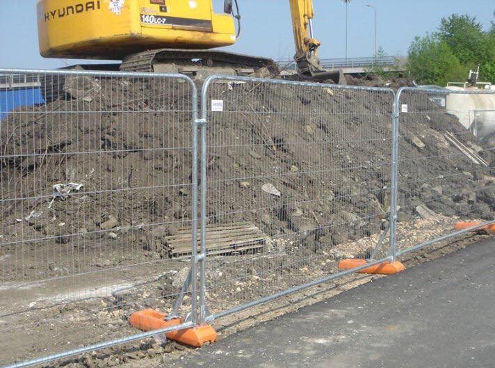 LocalToolHire's tweet image. If you’re working on a construction site, our affordable temporary fence panels are a guidance on the prevention of accidents. All our anti-climb temporary fence panels conform with the latest HSE (Health &amp;amp; Safety Executive) recommendations

For more info: localtoolhirelondom.co.uk