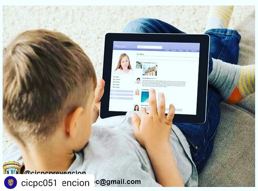 ¡Te presente!
Cuando dialogas con tus hijos sobre el buen uso de las redes sociales, evitas que caigan en la pornografía.
instagram.com/p/BkxdrntDD0a/…