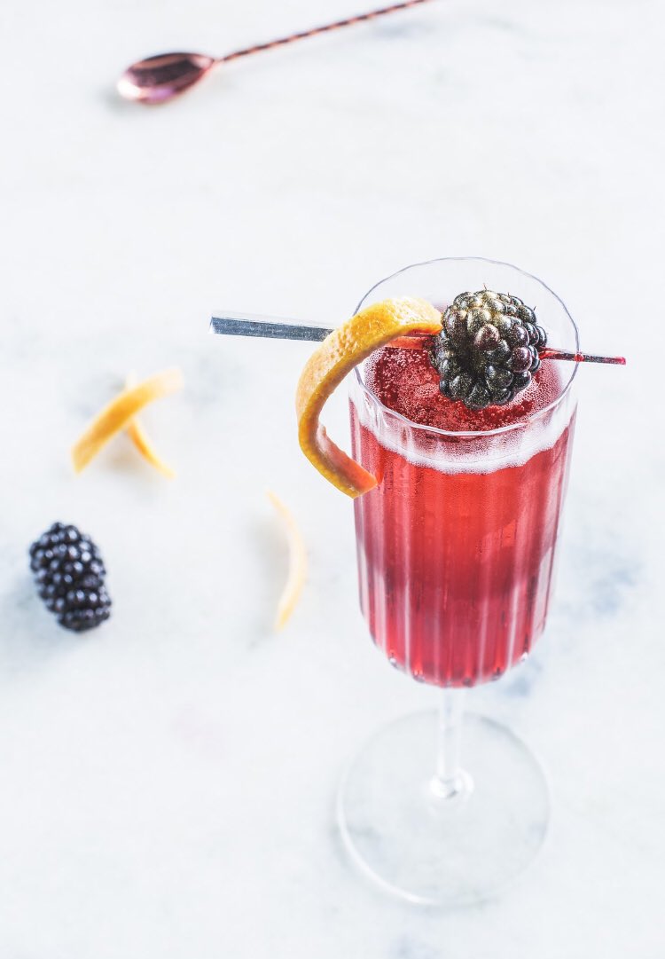 Well hello new menu cocktail! Our Tuesday Head Bartender recommendation is perfect for those who want to celebrate a Tuesday (or any other day in fact!)…. We present to you our glittery Sloe Gin and Blackberry Royale! 

#sparklyTuesday #newmenu #cocktailheaven #ginforthewin