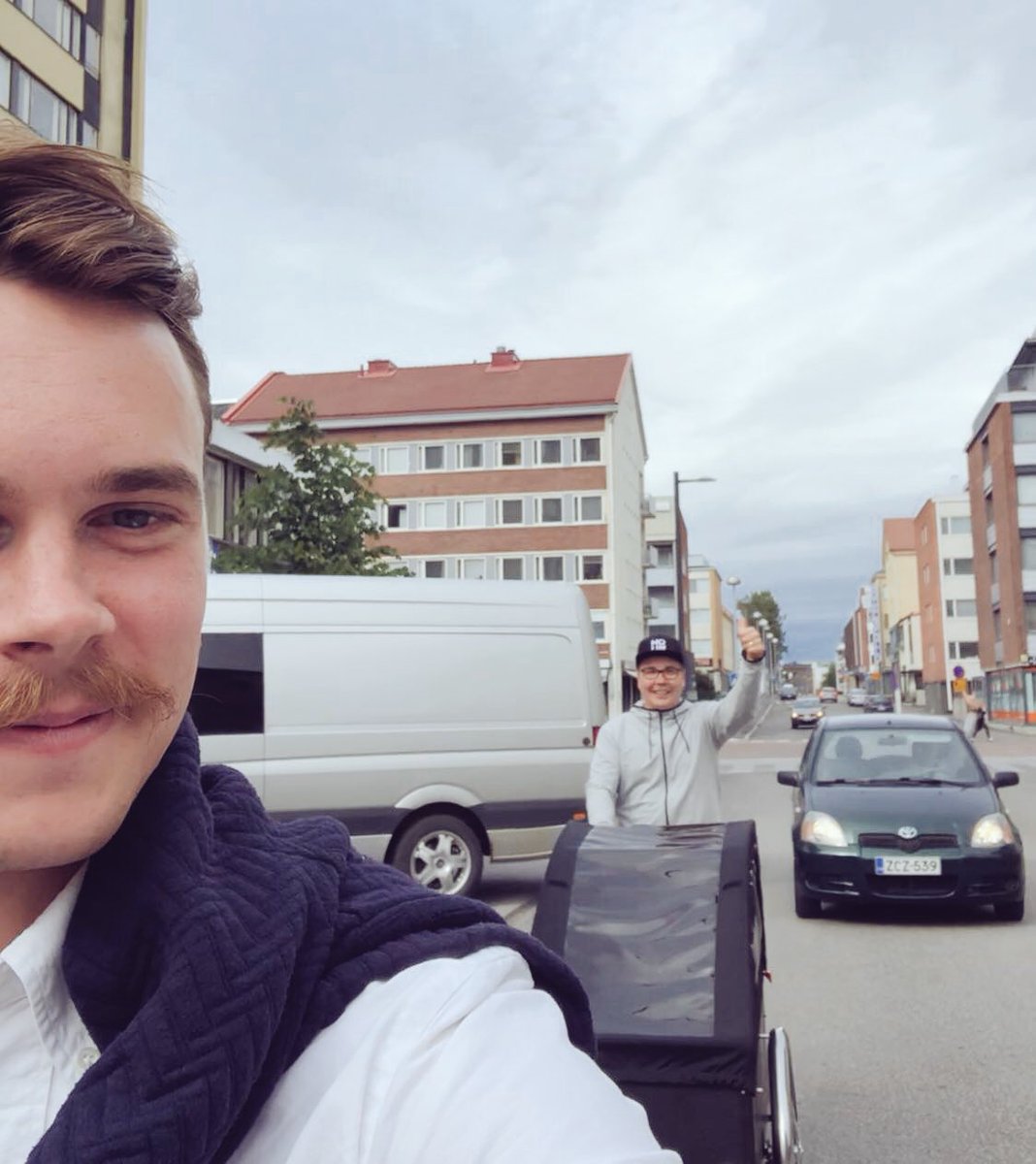 mailando_co's tweet photo. Mailando goofing around the city🚦🚧 Eco-hipsters @tuomasj &amp; @narchi prefer bicycles where @ahyytinen cruises with that fancy Toyota Yaris 🚘 Cool stuff happening soon! 🚀#StartupLife https://t.co/qskJH1CQuD