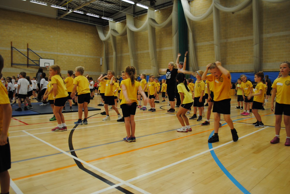 CKISGreenClas's tweet photo. As if it was not warm enough - warm up before the multi-school sports afternoon began... https://t.co/N14vCz6evJ