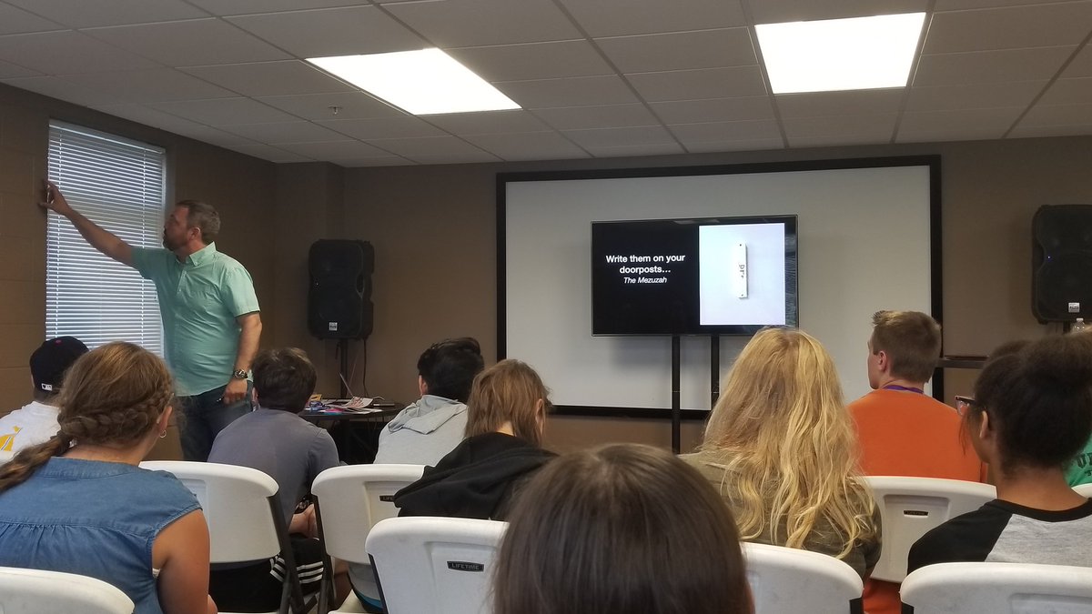 SumCelTeens's tweet photo. The Word of God should be embodied within us. We are a living mezuzah. #LoveWithAllYourStrength @jasonbybee @sumceleb #SumCelTeens #mindset https://t.co/2Yza5WaldE