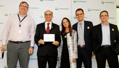 TechnipFMC's tweet photo. We’re honored to receive the 2017 Best Subsea Equipment Supplier award from @petrobras. Congratulations to our #Brazil team for receiving this award! https://t.co/X8AK5vIGoj