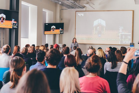 Edinburgh_CM's tweet photo. April was the month of #CMGame! Here at #CMEdi, we were treated to a behind-the-scenes look at inclusive UX design, by @caiitlinz. 🎮
If you missed the event, not to worry - the full recording is now available! 🎬
https://t.co/t7swWTTo3I https://t.co/lB0nlNWC1d