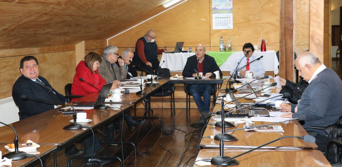 corelosrios's tweet photo. Jornada de Comisiones del @corelosrios en #valdiviacl. En este momento Comisión de Hacienda analiza avances del Anteproyecto Regional de Inversiones FNDR para el año 2019 #elranco #LosRios https://t.co/3BDx42ZuhE