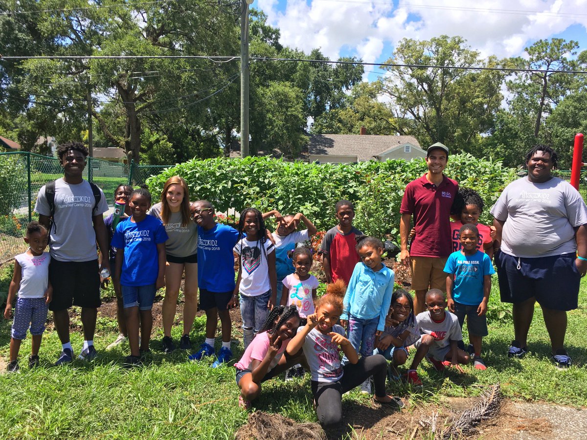 KaleySquare's tweet image. Had a great week of #gardening class with Krosstown Kidz! We love our #farmers #orlandogardens #urbanagriculture