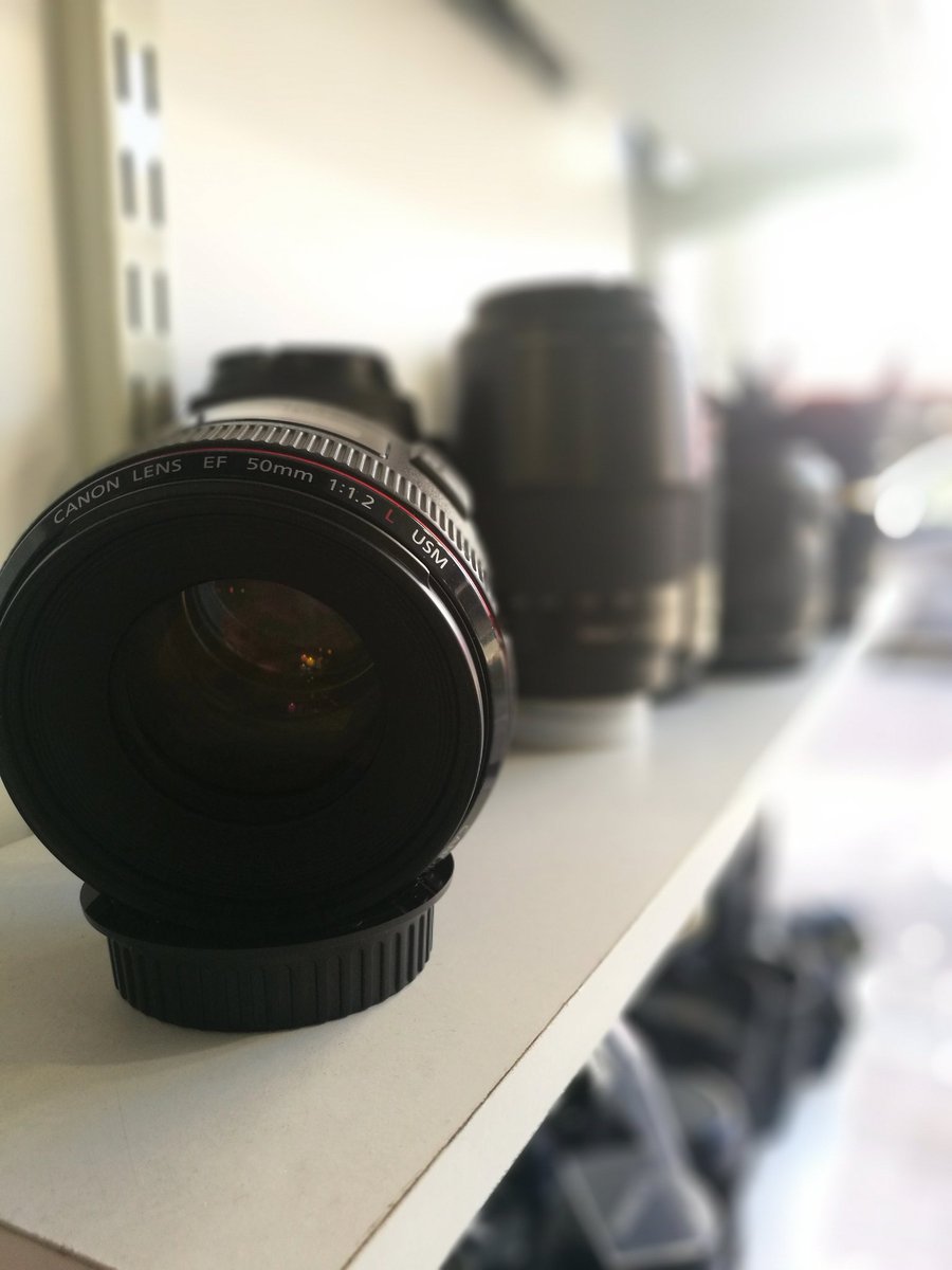 CameraBoxKetter's tweet photo. Just arrived, beautiful pre owned Canon 50mm f1.2 L lens in superb condition.

For more information pop into the store or call us on 01536 523243. https://t.co/M5cAbj1uUy