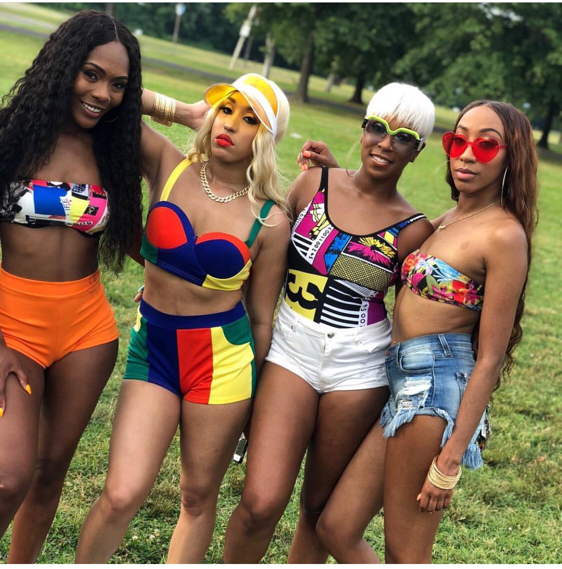 ItsSoVivid's tweet photo. ✨Your in for a real TREAT! 😋🍭🍫🍬🍡✨ #itssovivid #staytuned #vividvibes #girlgroup #summervibes #newsingle #videoshoot https://t.co/1nqiQf87qn