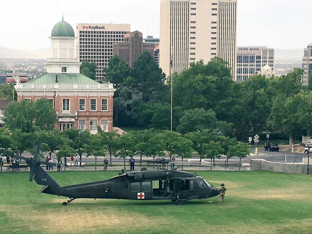 montanareinhard's tweet photo. so what’s happening at your office today? #blackhawk #armyone #Happy4thofJuly https://t.co/dGVxBEdnnb