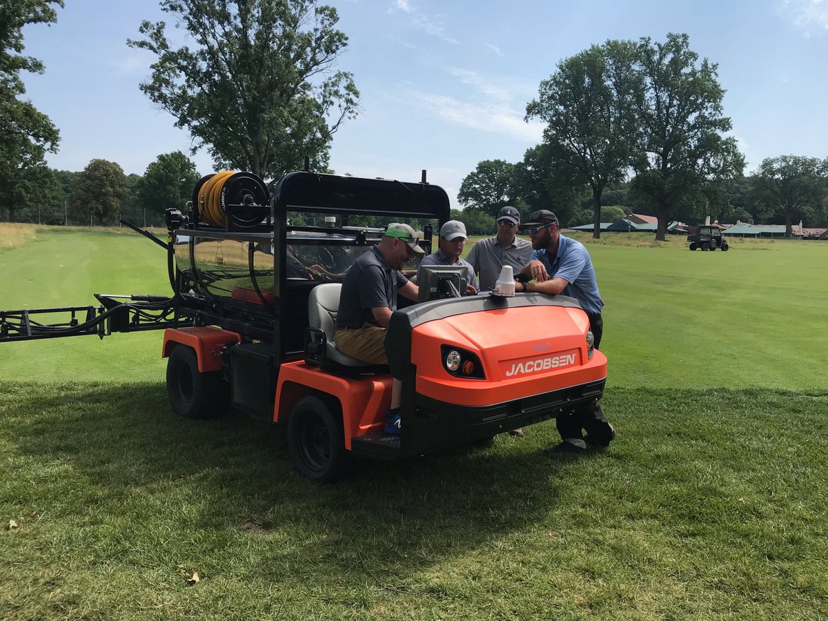 Turflux's tweet photo. Raven’s Viper4+ now has machine-to- machine communication. @andyb0930 reviews spray job with ⁦@Buckeyesturf⁩ ⁦@NErvTurf⁩ @fearthebeard07 ⁦@hoosiernation__⁩ https://t.co/EbcrgQBbj9