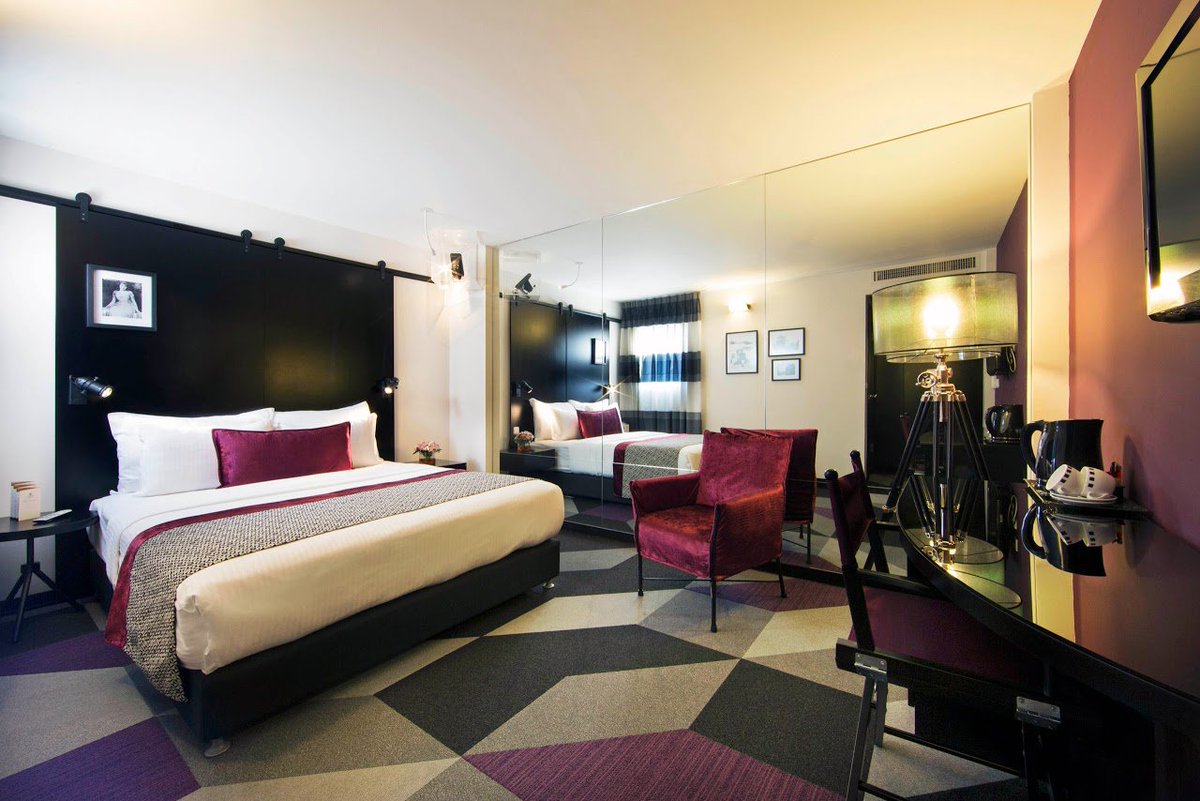 This unique and funky #TelAviv hotel captures the nostalgia of a bygone era with original movie projectors throughout the hotel! 
Cinema Hotel (Tel Aviv Hotel)
Take a look on bit.ly/2Nnygn4 🇮🇱️😌😎
