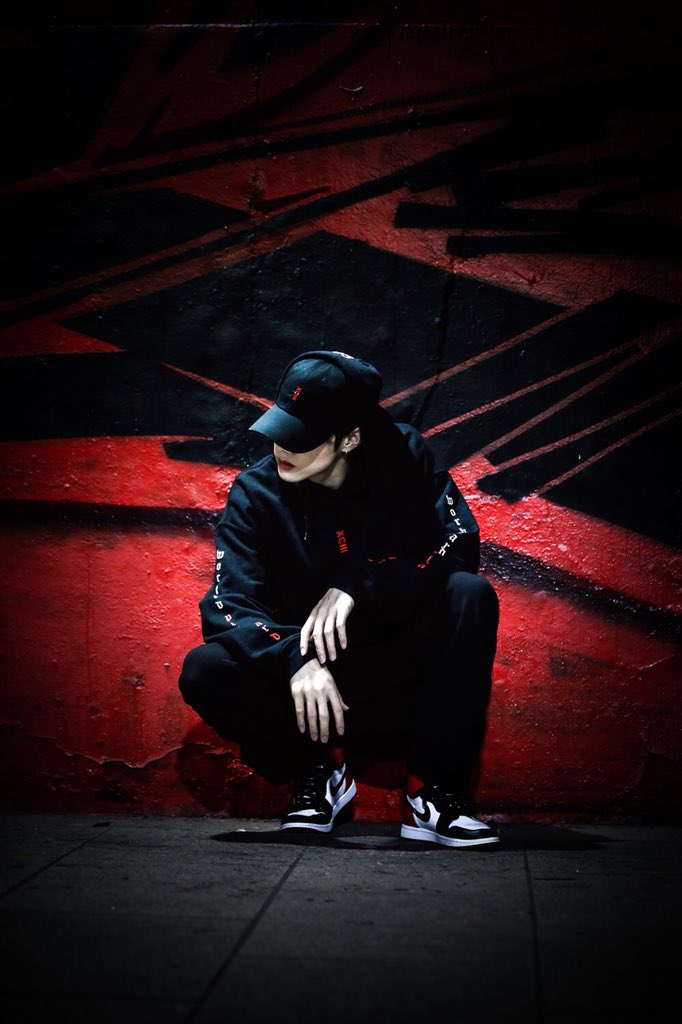 wertvollstore's tweet photo. หล่อง่า อยากได้ทุกอยากบนตัวพ่อค้า🤣 ใครมีเงินเปย์ ก็ต้องเปย์แล้วแหละเนอะ5555555555 ขายรอบเดียวเท่านั้นฮือ
#REPRESENTxMARKTUAN
#RepresentXMarkBam #Got7
#RepresentxMark #MarkBam
#BAMBAMxMARK #Represent https://t.co/CFRAWrAhBY