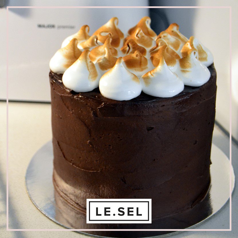 Lesellifestyle's tweet photo. Its always busy in the Le Sel Kitchen!  Today - its time for chocolate cake - delicately topped with toasted meringue.  Whats your favorite?

#itstimeforcake #celebrations #apartywithoutacakeisjustameeting #chocolate #lindt #lesel #itsalifestylething https://t.co/glIT5e3l47