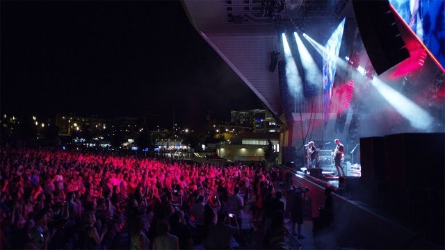 PippaCollett's tweet photo. Live music events get the digital treatment #CiscoStories @Clair_Global #entertainment #concerts #CiscoWebex https://t.co/pyXJ3NPi22 https://t.co/KOemEw1mE1