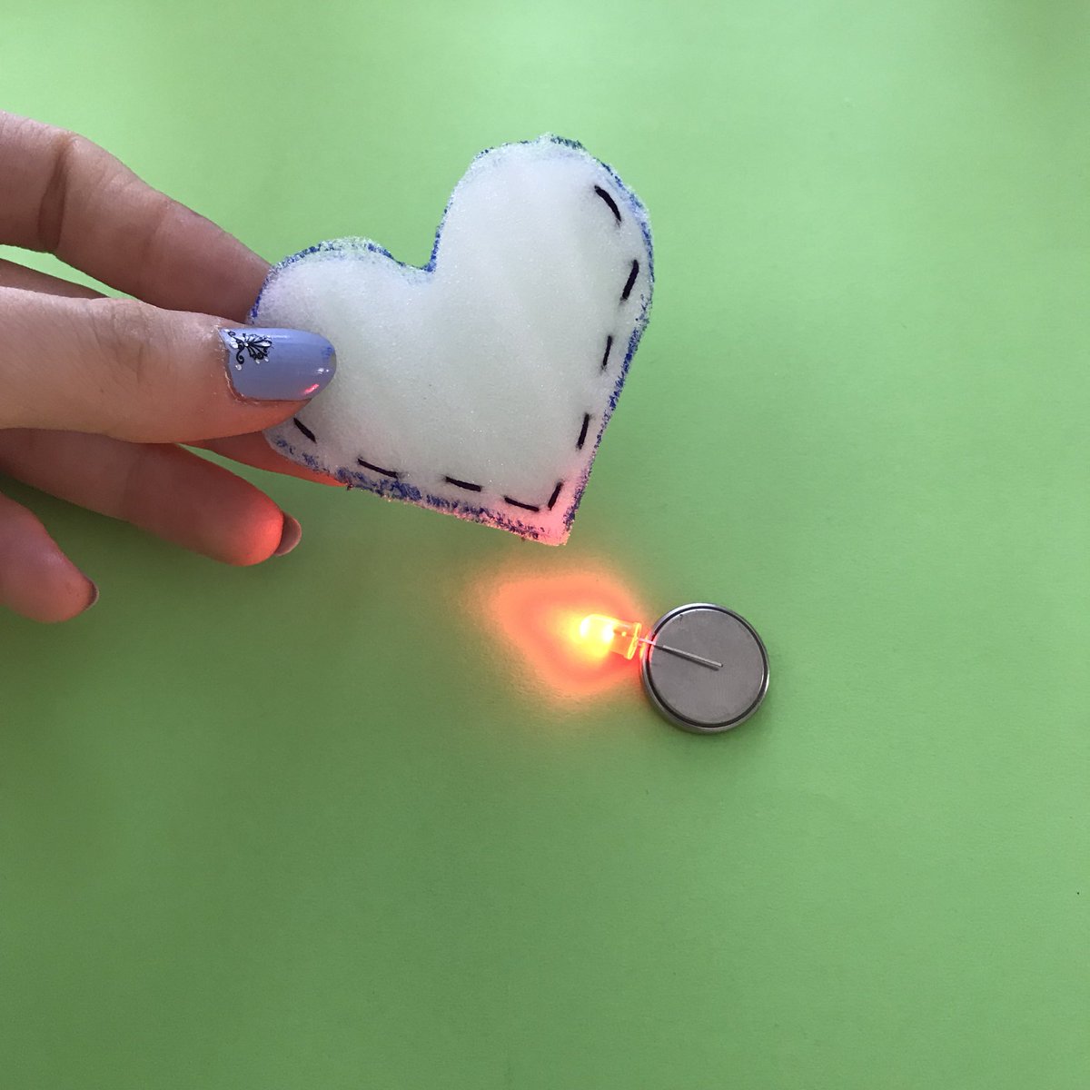 SistersLaborg's tweet photo. We made a necklace out of #recycled materials! 
You can make it easily and give as a gift to your friends or maybe your girl-boy friend! 😝
🛠Made by @mervegungorrrrr and @hilalgungorrrr 
#womenintech #doityourself #DIY https://t.co/aKwGcx1Des