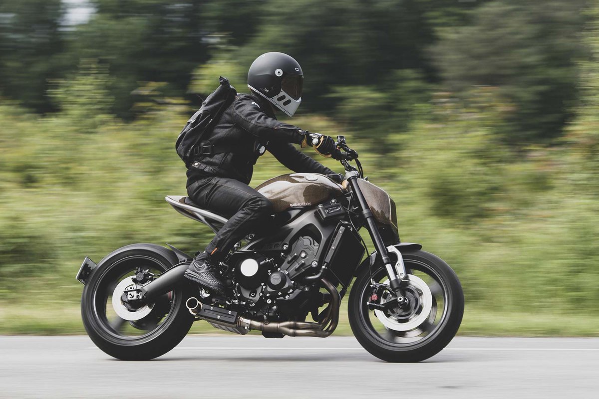 RidersDomain's tweet photo. Fantastic custom XSR900 from @YamahaMotorUSA and Dab Motors. Follow the link, we've got lots more photos in there: https://t.co/zKXVn3sR5m #custommotorcycle #xsr900 #yamaha #yamahaxsr900 #custombike #dreambike https://t.co/ciwWfMjiho