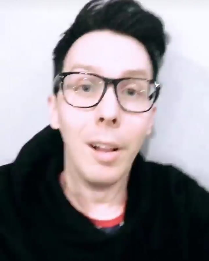 jessierarws's tweet image. @AmazingPhil your hair looks great and I love the glasses :D