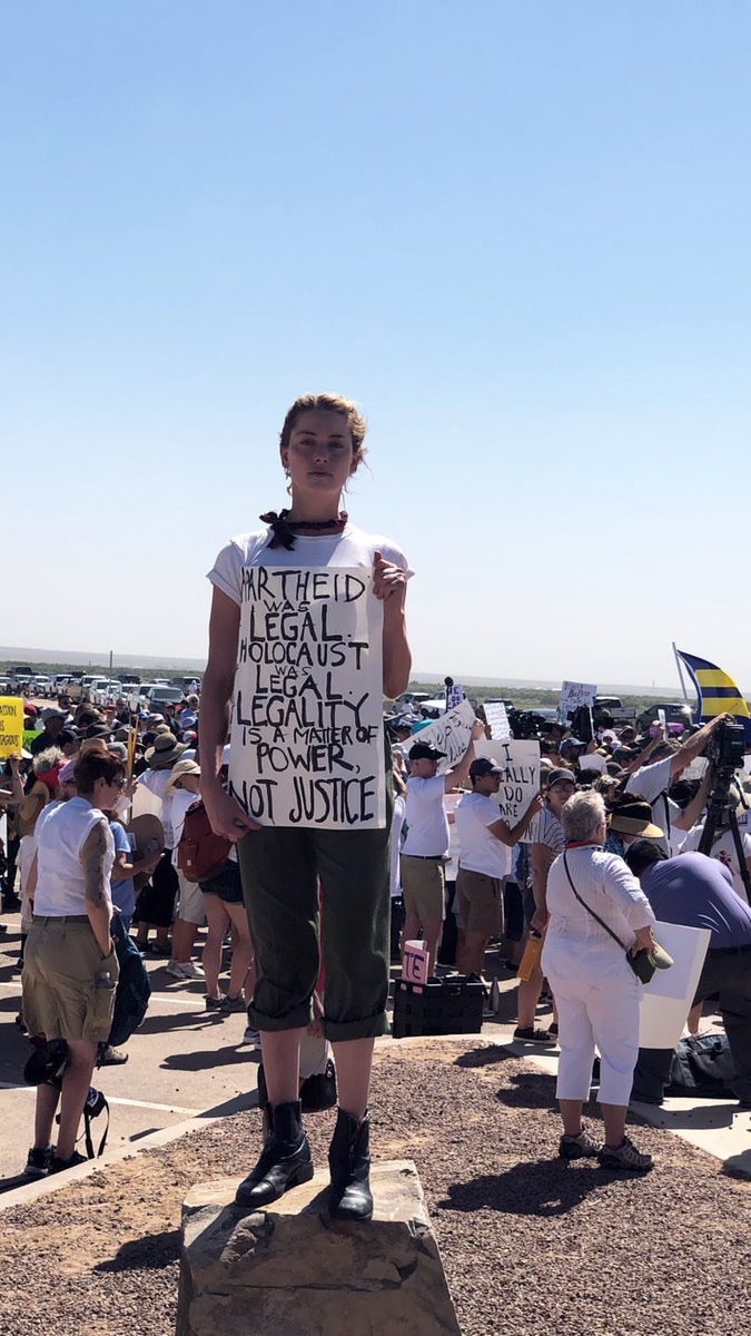 amberheardsourc's tweet photo. Amber Heard one week ago in Tornillo, Texas - Mexico border, protesting in favor of immigrants.
You, who are calling her “racist” right now: WHERE WERE YOU? WHAT THE FUCK WERE YOU DOING INSTEAD? #peoplearedumb https://t.co/X9LsWETL9y