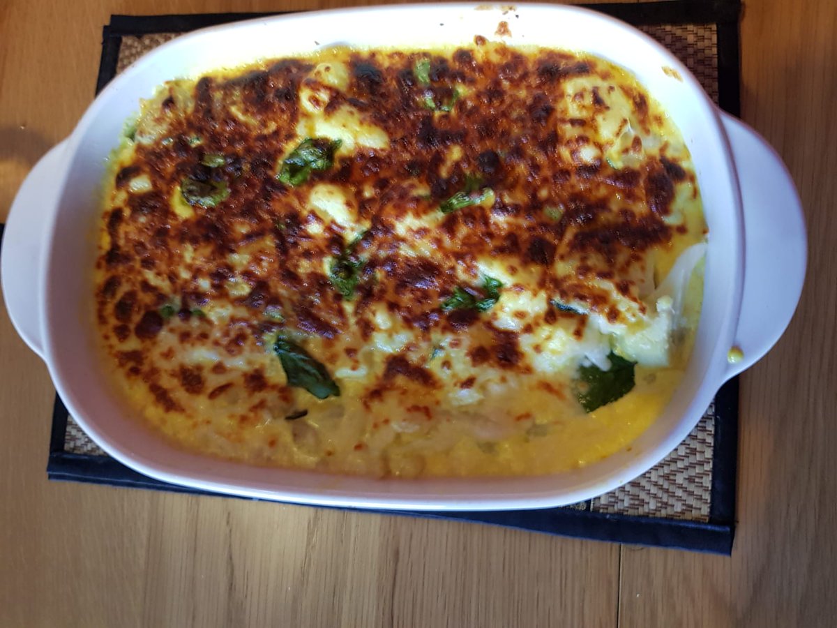 KetogenicWOL's tweet photo. KETO MAC'N'CHEESE #vegetarianketo #vegetarian #LCHF #cauliflower #paleo #glutenfree #sugarfree #diabetes #diabetic #HealthyLiving #healthylifestyle #HealthyNation #healthy #Food #Foodlovers #Foodies #lowcarb #dinner #lunch #turneric #cheese #CREAM #basil #CheddarLIVE #Dijon https://t.co/evsIs8ha7o
