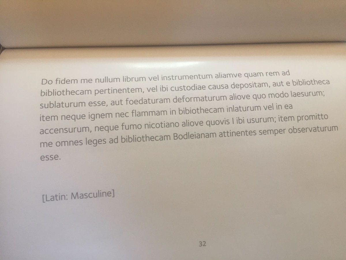 ibnreilly's tweet image. Hoy tomé nuevamente el juramento para ingresar a la @bodleianlibs #LibraryOath cc @BibliotecaUM1