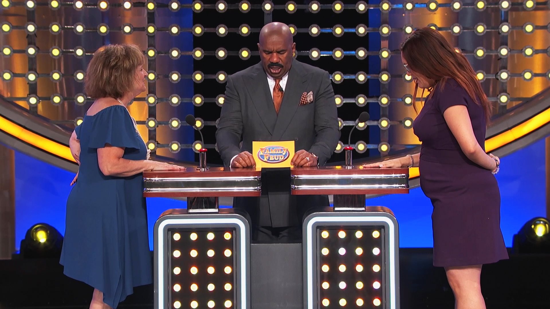 Family Feud on Twitter "This tool removes SKINNY JEANS?? 🤣🤣🤣 