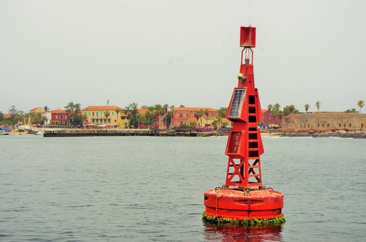 adn_pictures's tweet photo. Take a look from this view to ile de Gorée! 😍#ADNpro #AmNaMetriz #kebetu #photographie #picture #island #Gorée #chaloupe #sea #water #ocean #antlantique #image https://t.co/hrGNT2zuPG