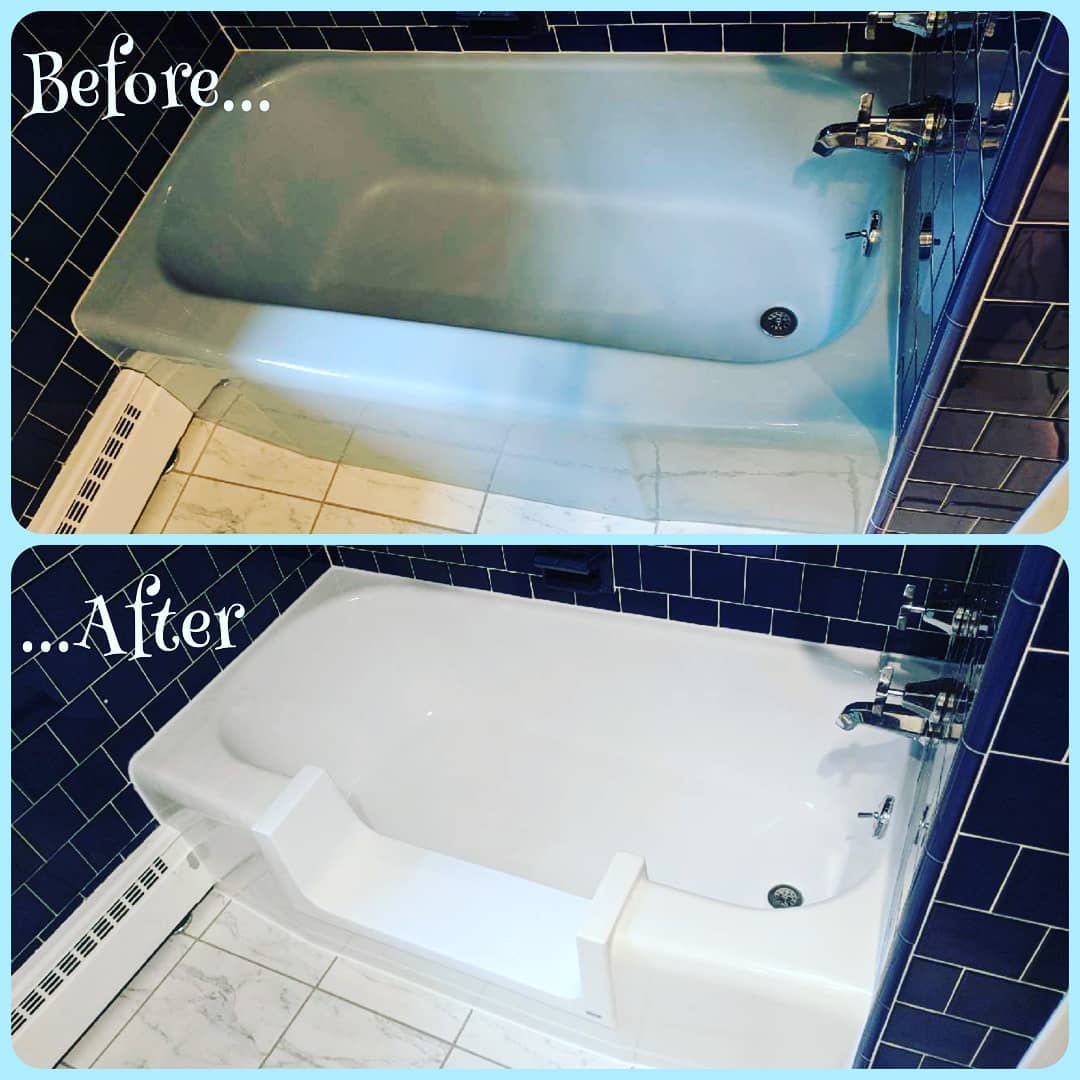 MiracleMethodRI's tweet image. Beautiful color change with an easy step! This white looks AMAZING against the navy blue wall tiles! #handicapaccessible #easystep #affordable #miraclemethod #callnow #beforeandafter #safetyfirst #easyaccess