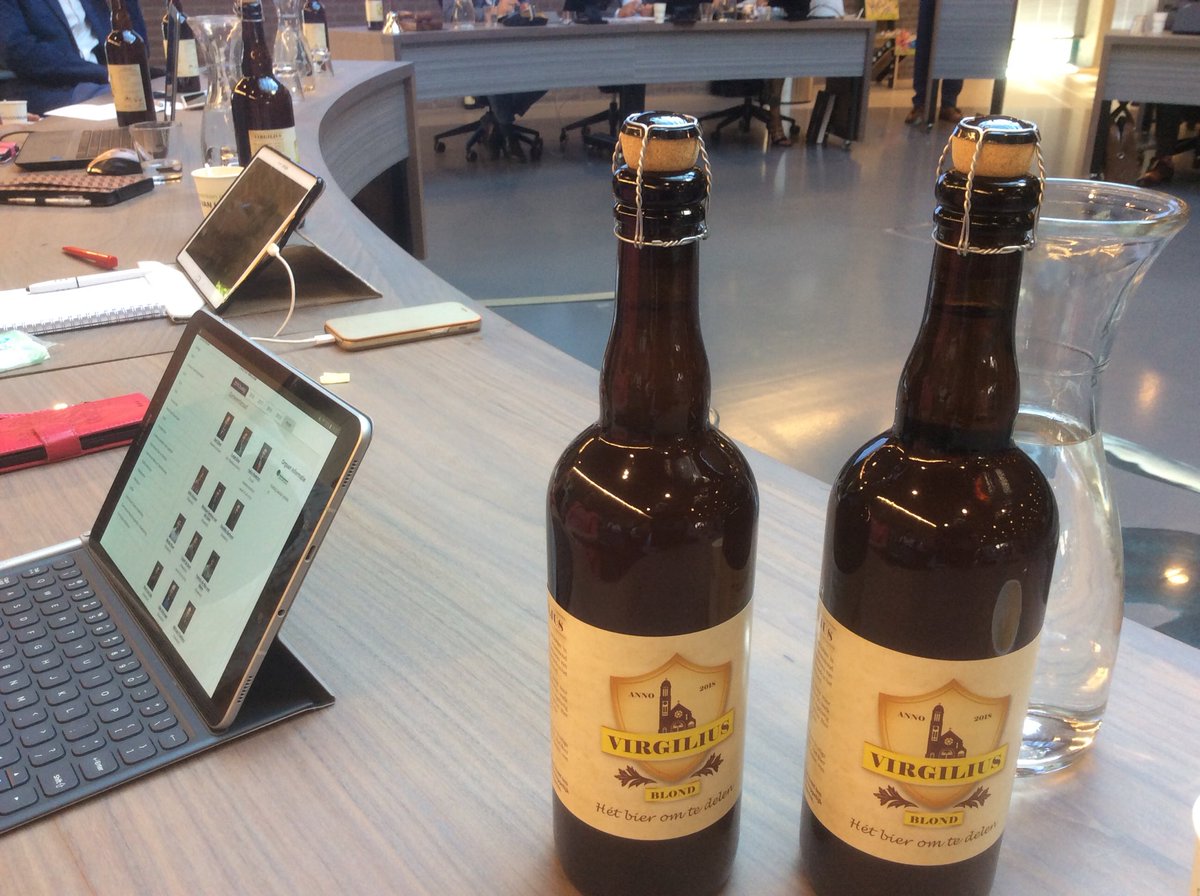 ‘Het bier om te delen’ initiatief van CDA jongeren uit Heerhugowaard. #gemeenteraad #jongeren